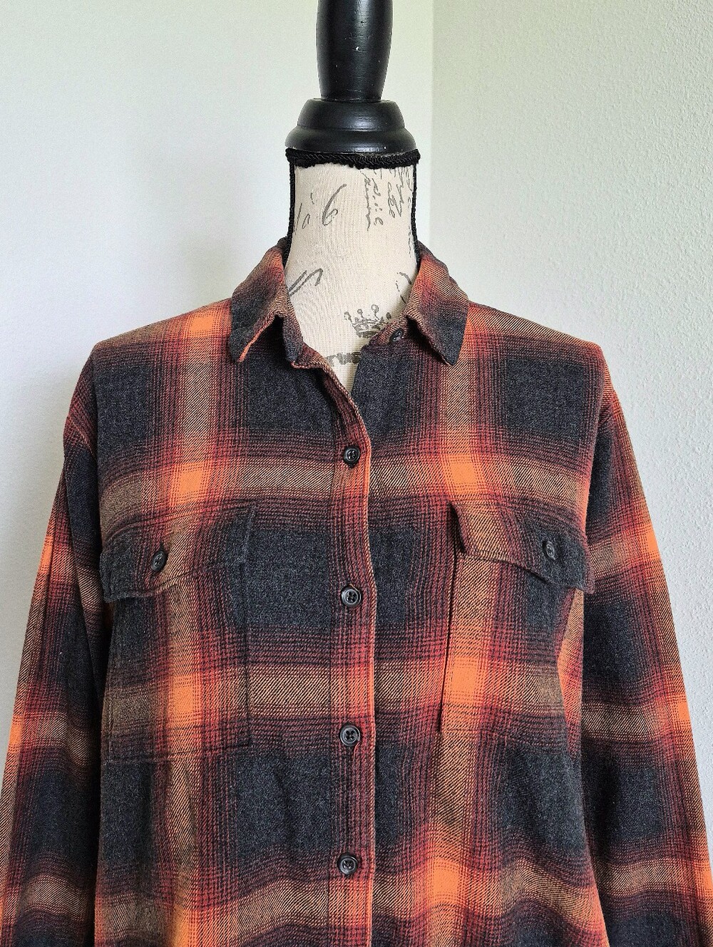 Old Navy Evermore Swiftie Boyfriend Orange Plaid Flannel Shirt M Cotton Casual - Picture 9 of 15